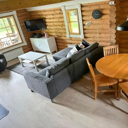 Metsae-pihlaja By Interhome Tatil Evi Kinnula